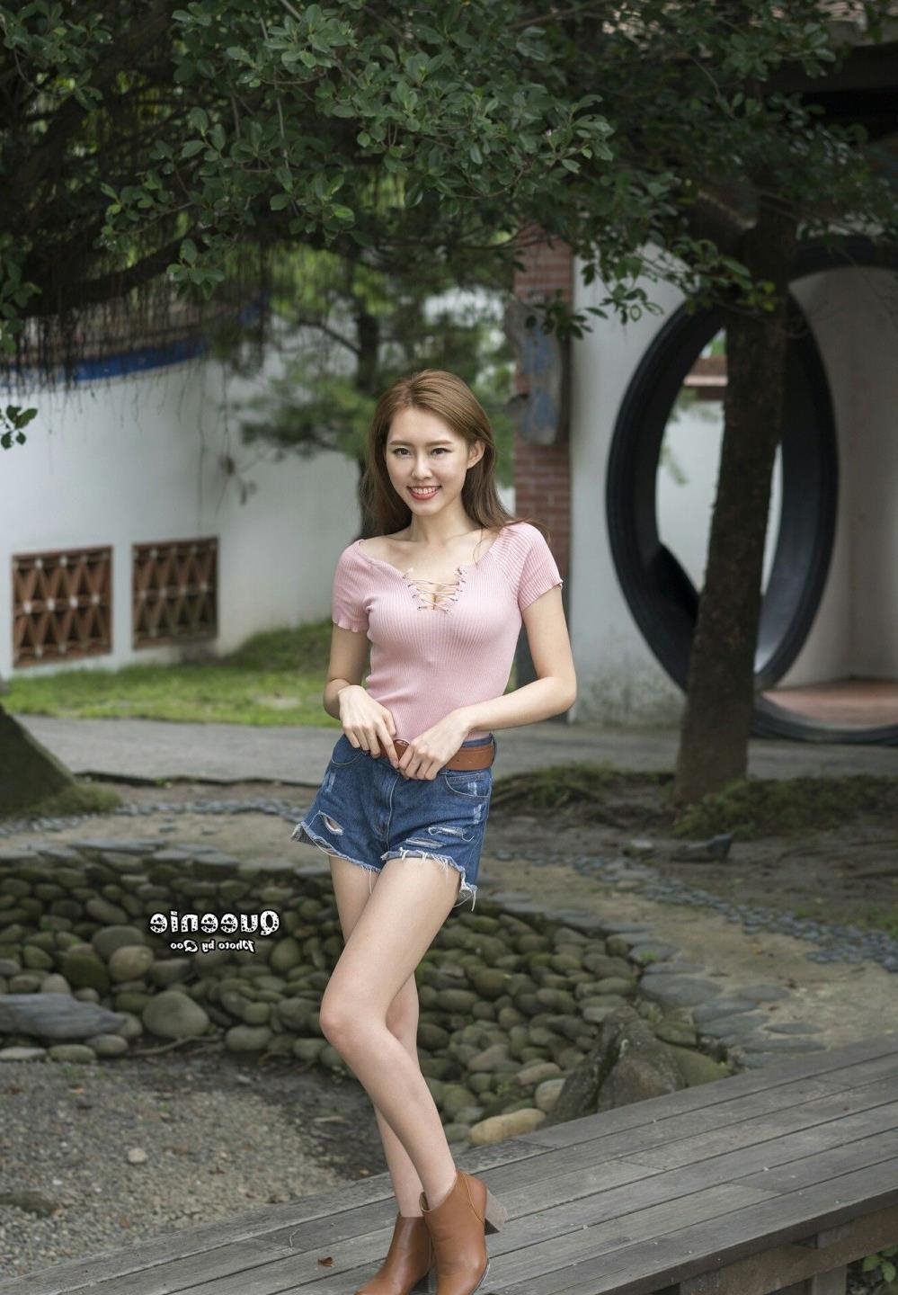 ���ߣ��������ϻ���ɫ�ܣ�ͷ��