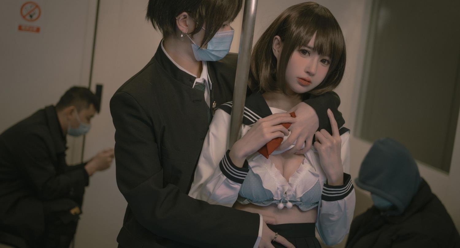 ���ߣ���ɫ����ʦ��ɫ��ͷ��