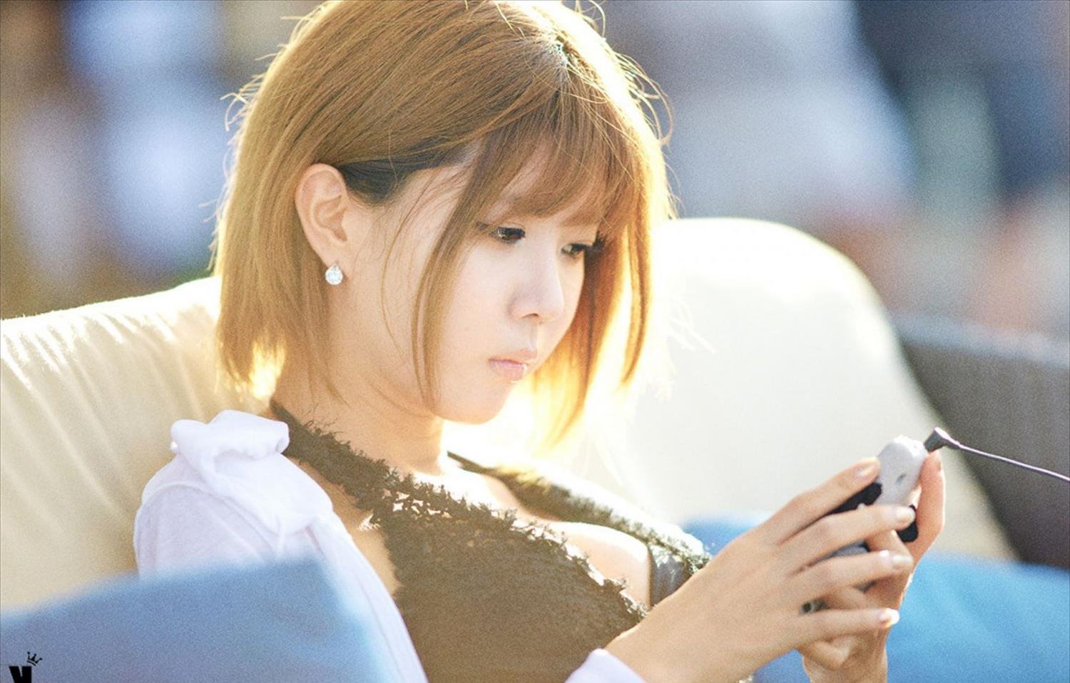 ��������h