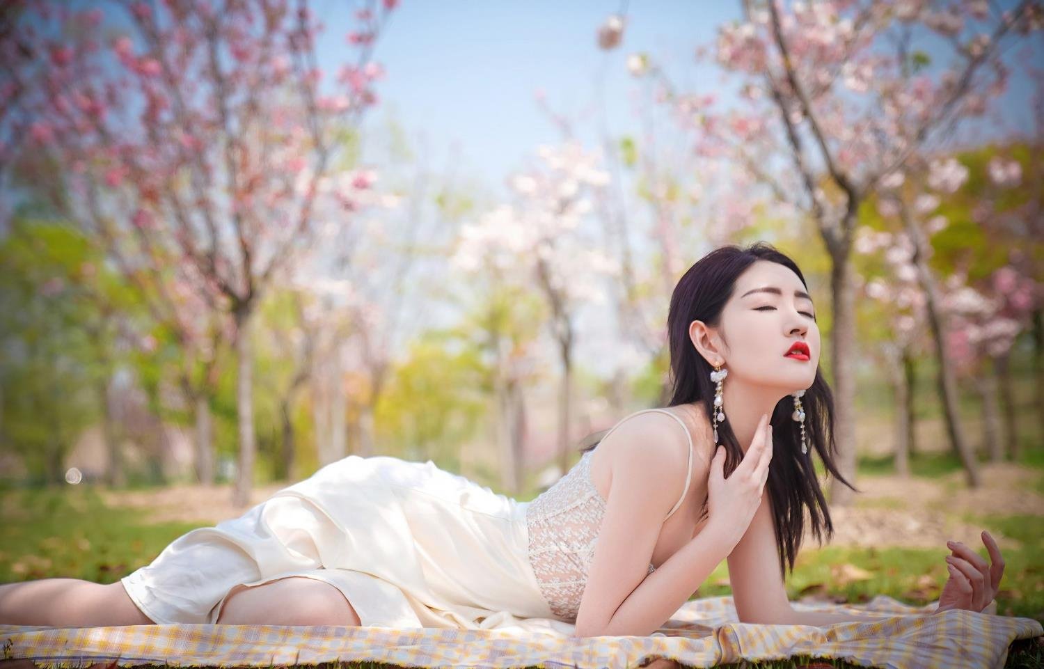 ����Ժ������