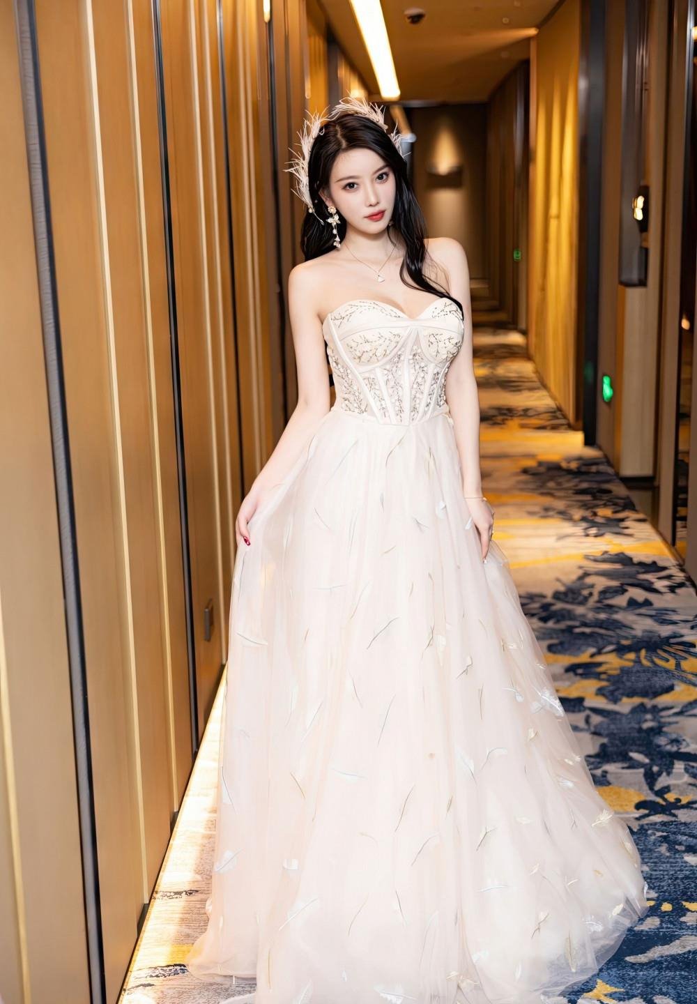 13λ��Ů������