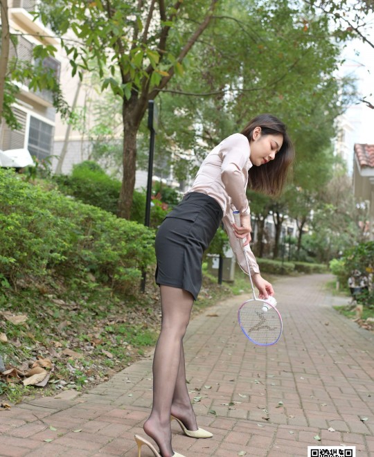 �ڵ�����֮������