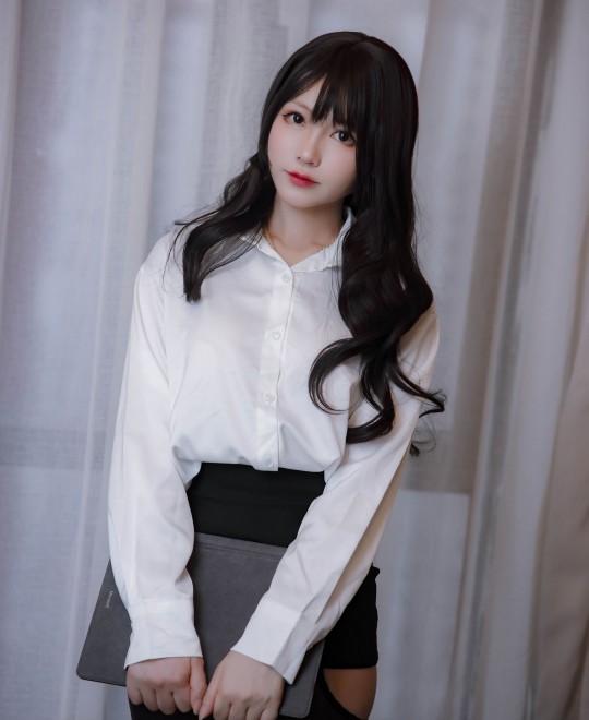 �����˵�һ�������߹ۿ�